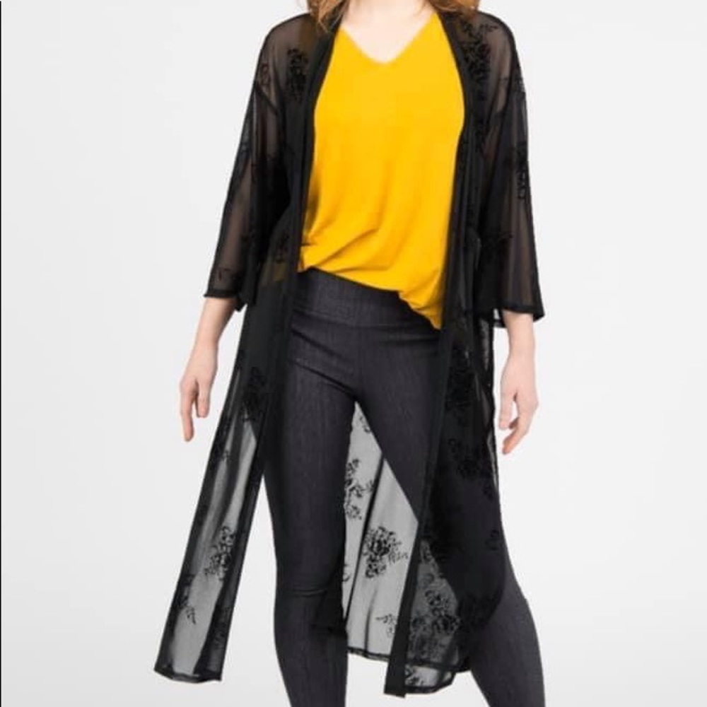 Flocked Mesh Floral Duster by Agnes & Dora